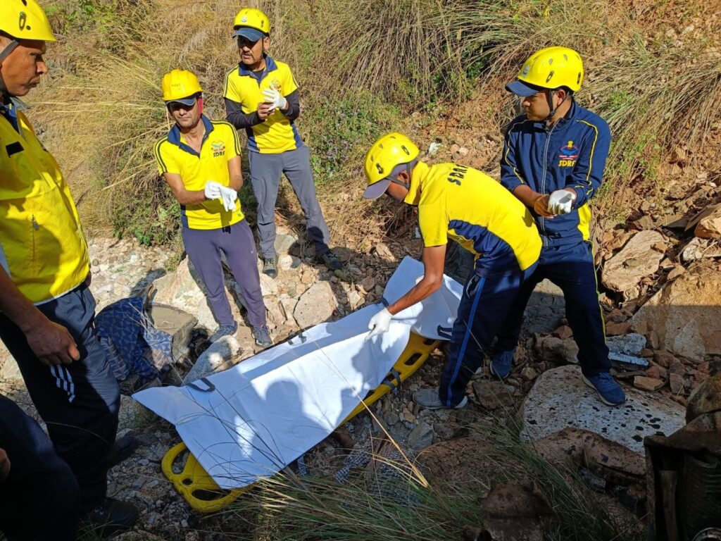 Major road accident in Uttarakhand: Max vehicle falls into ditch, driver dies