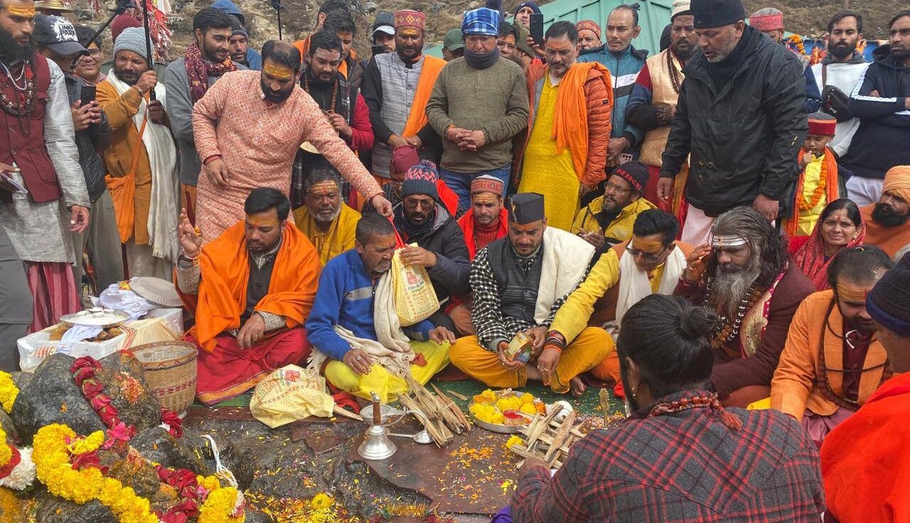 श्री केदारनाथ धाम: शीतकाल के लिए बंद हुए भकुंट भैरवनाथ के कपाट 3 श्री केदारनाथ धाम: शीतकाल के लिए बंद हुए भकुंट भैरवनाथ के कपाट