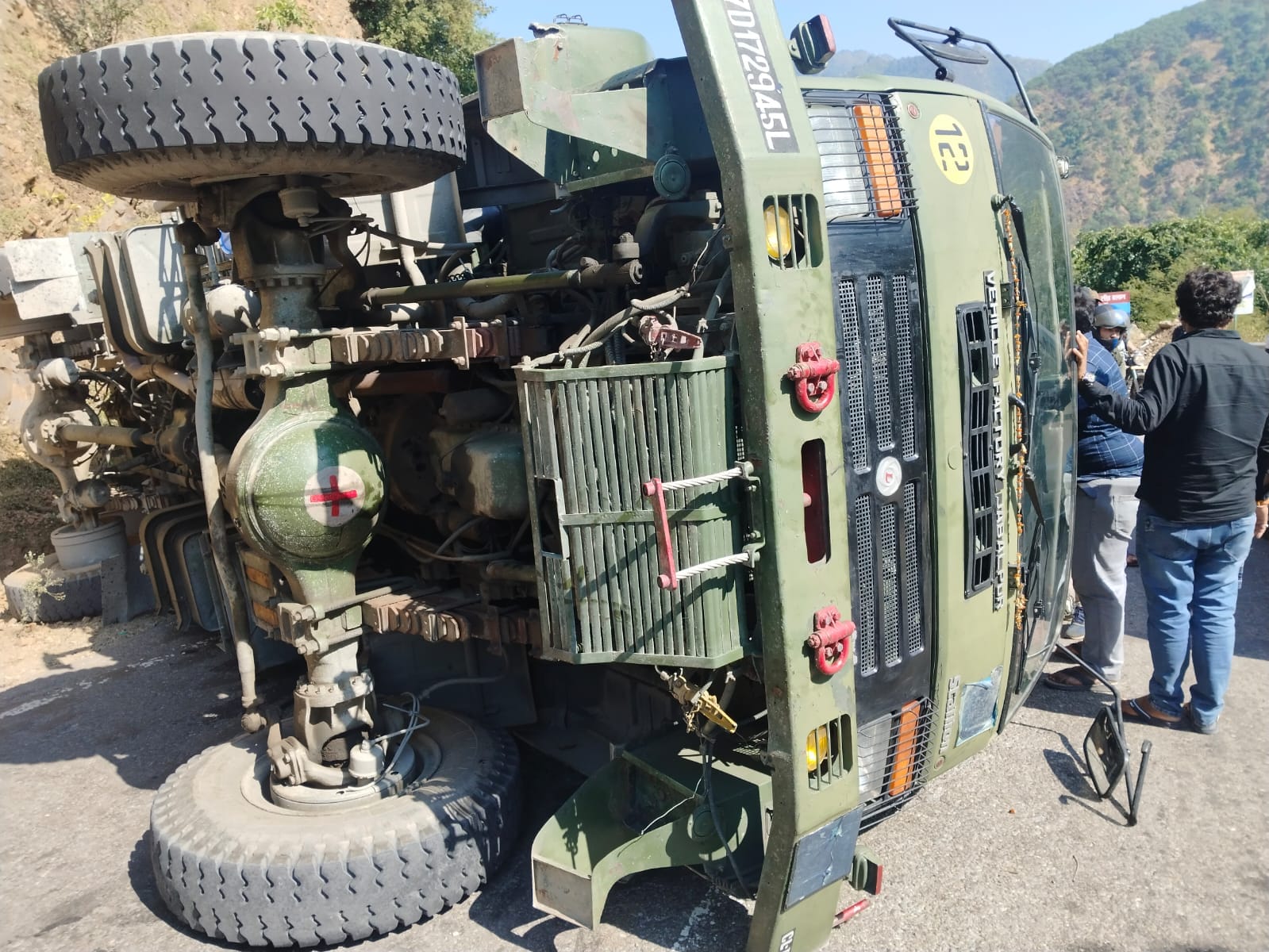 Uttarakhand News: देवप्रयाग में आर्मी ट्रक पलटने से जवान की मौत 2 Uttarakhand News: देवप्रयाग में आर्मी ट्रक पलटने से जवान की मौत