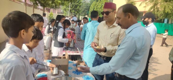 Special social activity organized at Meharban Singh Kandari Saraswati Vidya Mandir on Children's Day