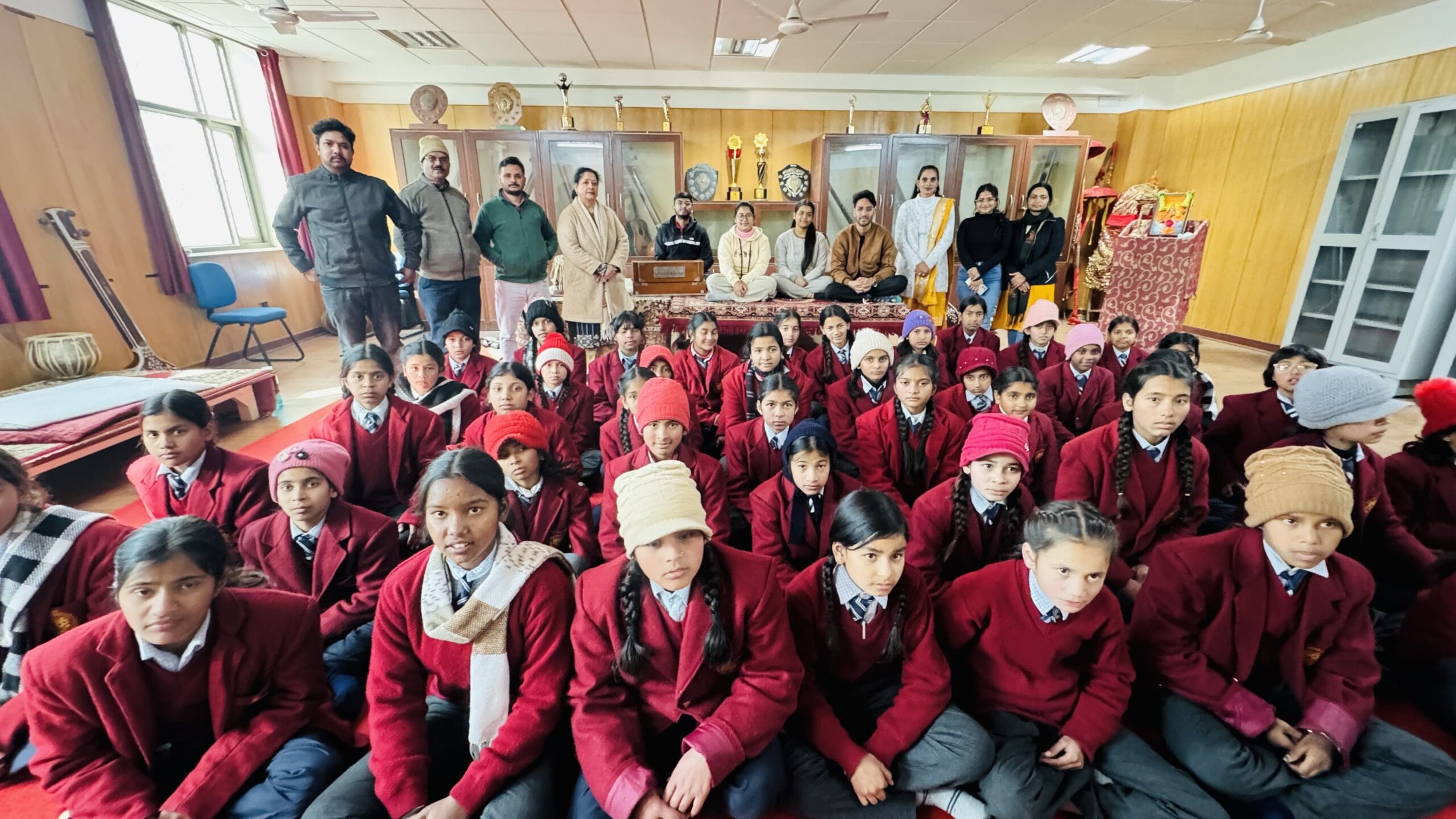 नवोदय विद्यालय, रुद्रप्रयाग के बच्चों का गढ़वाल विश्वविद्यालय में शैक्षणिक भ्रमण