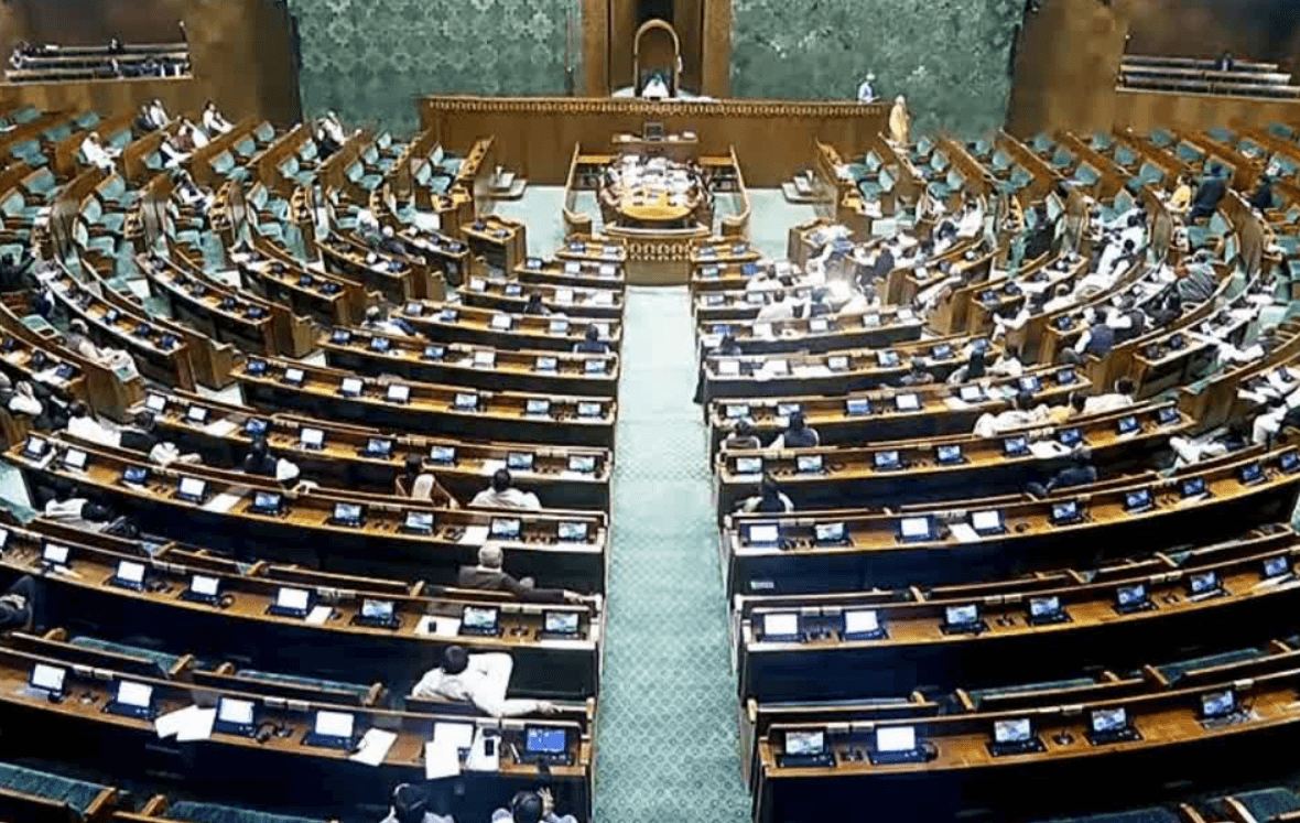 लोकसभा में आज पेश होगा 'वन नेशन-वन इलेक्शन' विधेयक? 2 लोकसभा में आज पेश होगा 'वन नेशन-वन इलेक्शन' विधेयक?