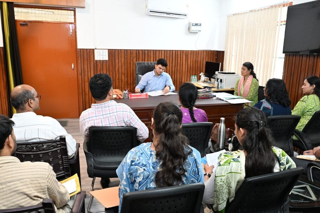 नदियों की स्वच्छता के प्रति प्रतिबद्ध जिला प्रशासन रुद्रप्रयाग : जिला गंगा संरक्षण समिति की बैठक सम्पन्न