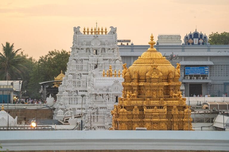 TTD (Trimula Darshan): अब प्रवासी आंध्रवासियों को मिलेगा आसान VIP ब्रेक दर्शन, जानिए पूरी प्रक्रिया
