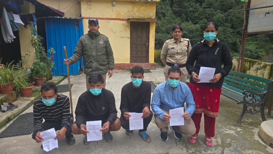 गौरीकुण्ड में आपसी विवाद करने वाले 5 नेपाली नागरिकों पर पुलिस की सख्त कार्रवाई, शांति भंग अधिनियम के तहत हुई चालानी कार्यवाही