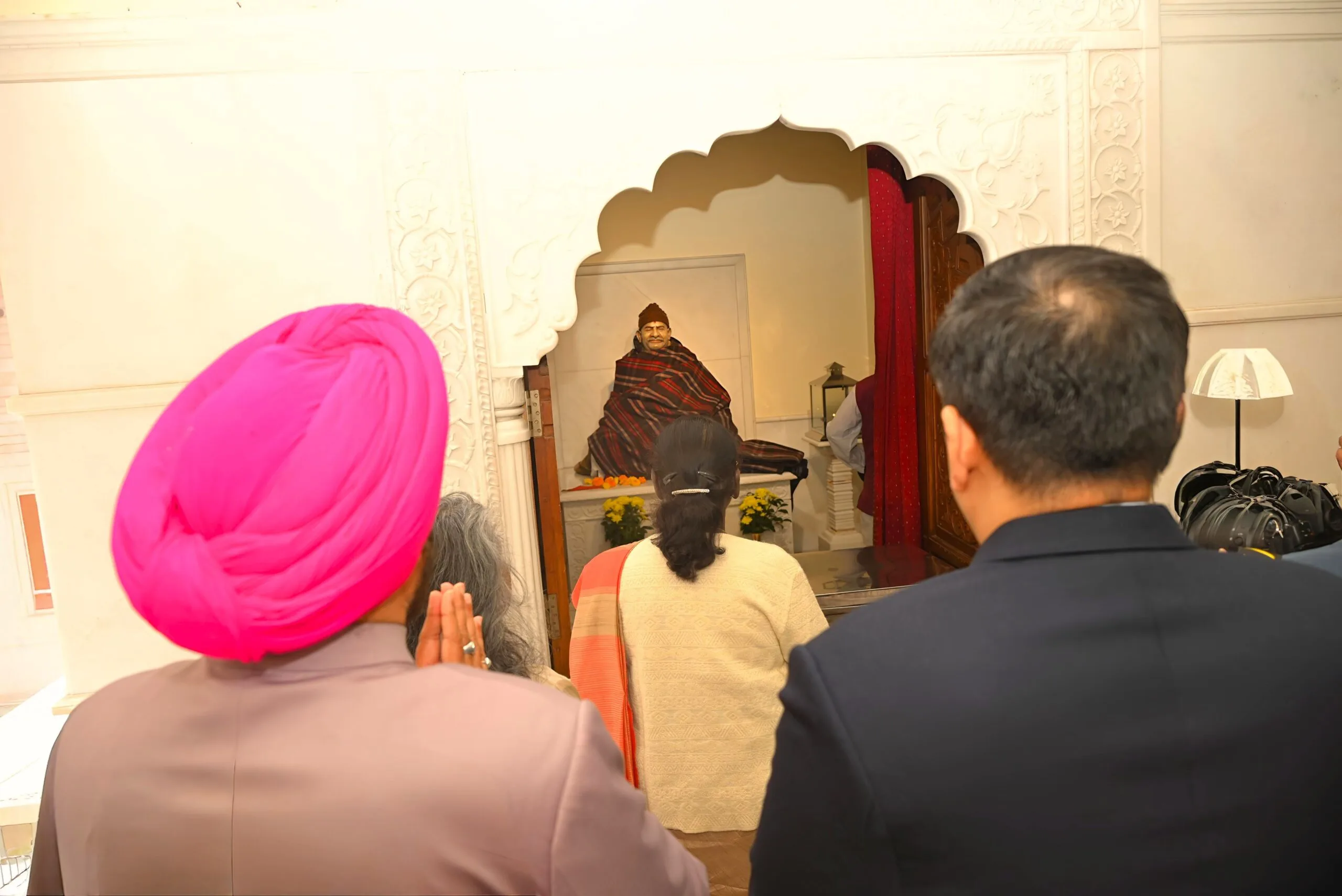 द्रौपदी मुर्मू बनीं बाबा नीब करौरी के दरबार में पहुंचने वाली पहली राष्ट्रपति